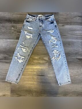 Women’s Distressed Ripped Jeans